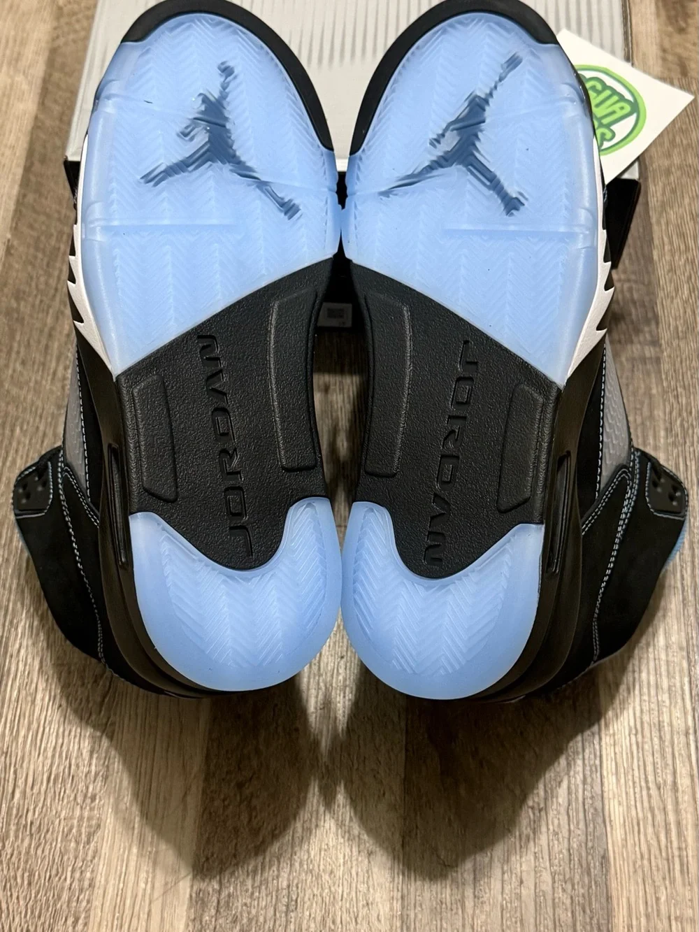 Jordan 5 Black Metallic UNC